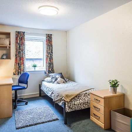 Joivy Budget 4,5 And 6 Bed Private Flats, In Historic Old Town (Adults Only) EDI Buitenkant foto