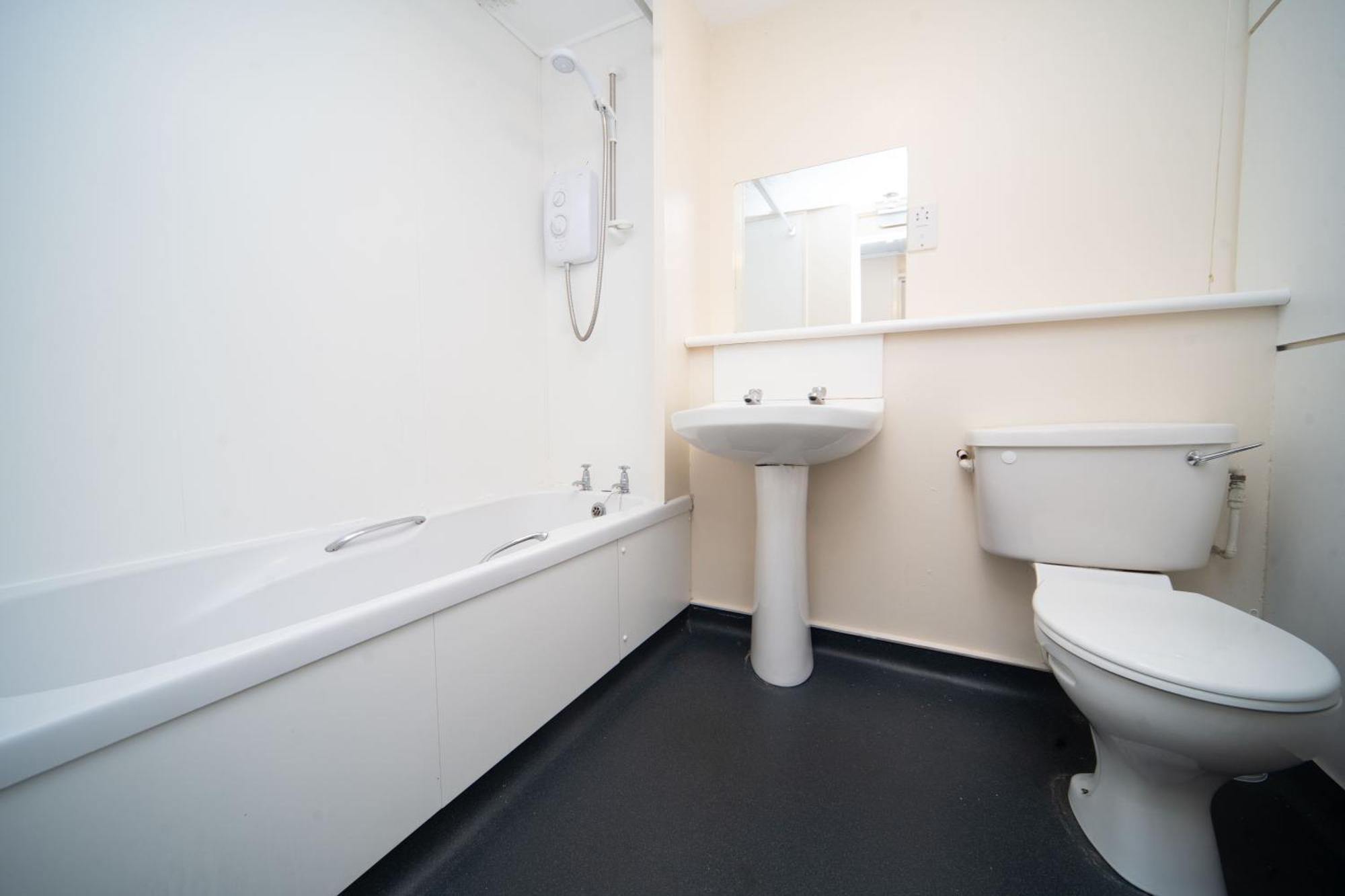 Joivy Budget 4,5 And 6 Bed Private Flats, In Historic Old Town (Adults Only) EDI Buitenkant foto