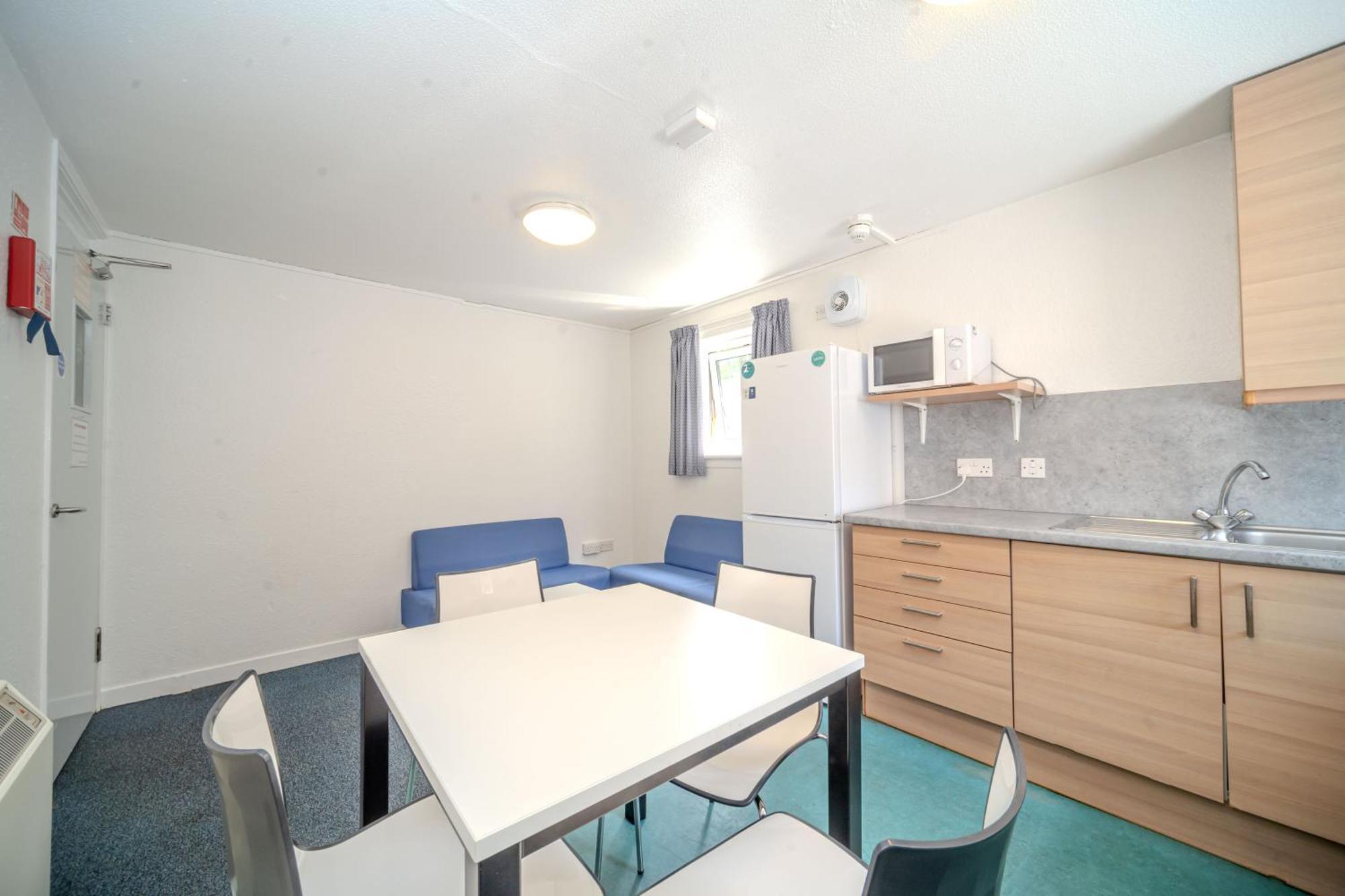 Joivy Budget 4,5 And 6 Bed Private Flats, In Historic Old Town (Adults Only) EDI Buitenkant foto