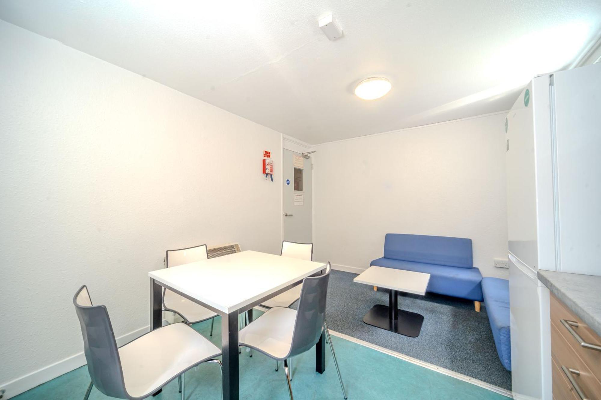 Joivy Budget 4,5 And 6 Bed Private Flats, In Historic Old Town (Adults Only) EDI Buitenkant foto