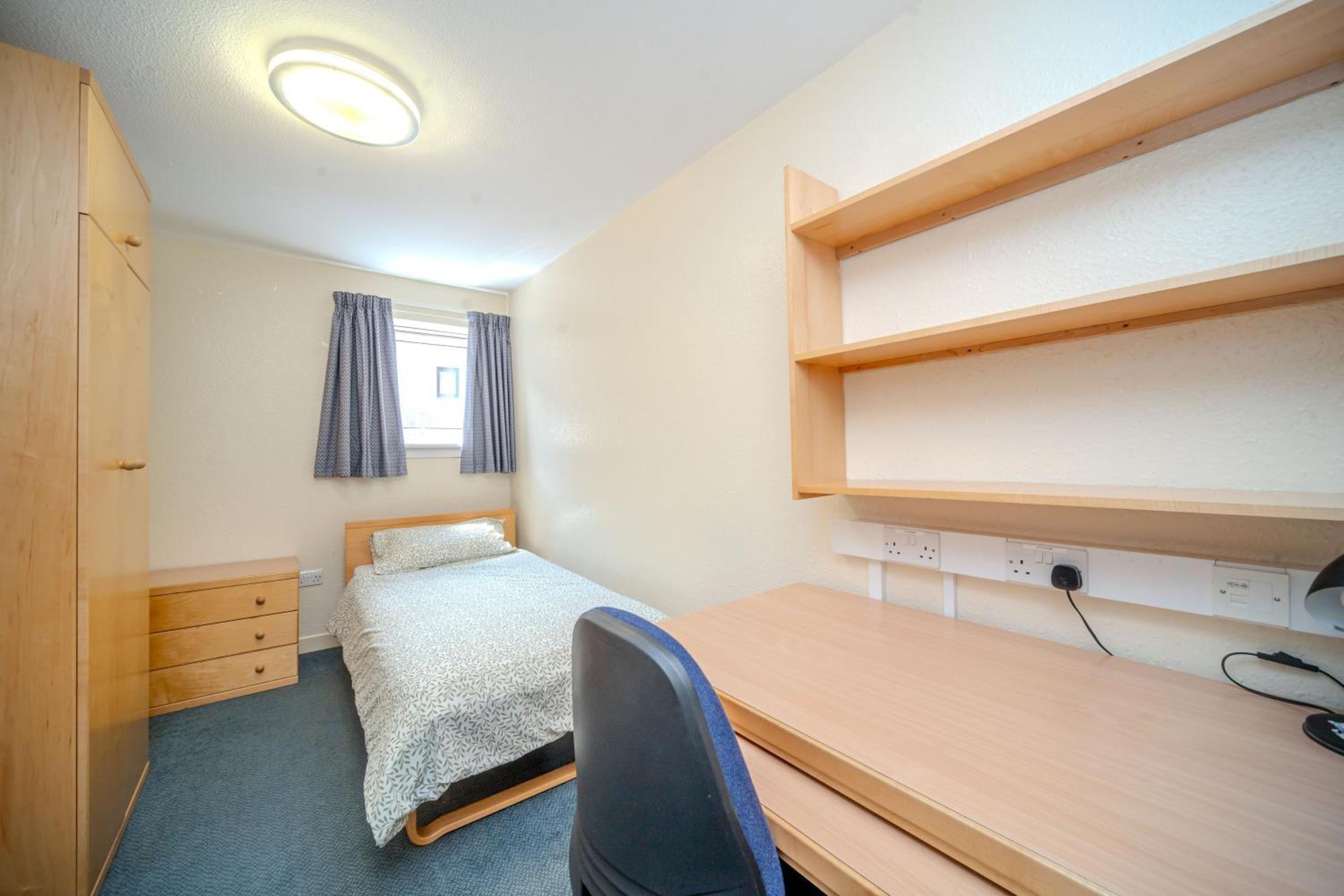 Joivy Budget 4,5 And 6 Bed Private Flats, In Historic Old Town (Adults Only) EDI Buitenkant foto